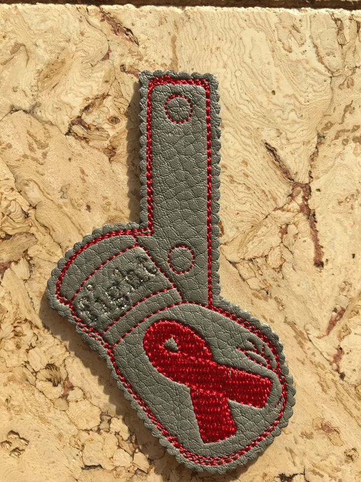 Bild 1 von Sofortdownload - nicht bestellen Cancer - Brustkrebs Freebie Schlüsselanhänger ITH